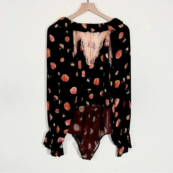 NWT Free People Intametly Poppy Printed Bodysuit Black Combo - Picture 3 of 12